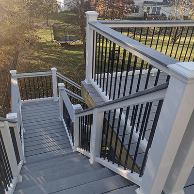 Deck contractors near Bloomington, Indiana